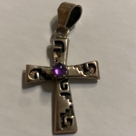 Vintage Jewelry - Sterling Silver amethyst cross pendant